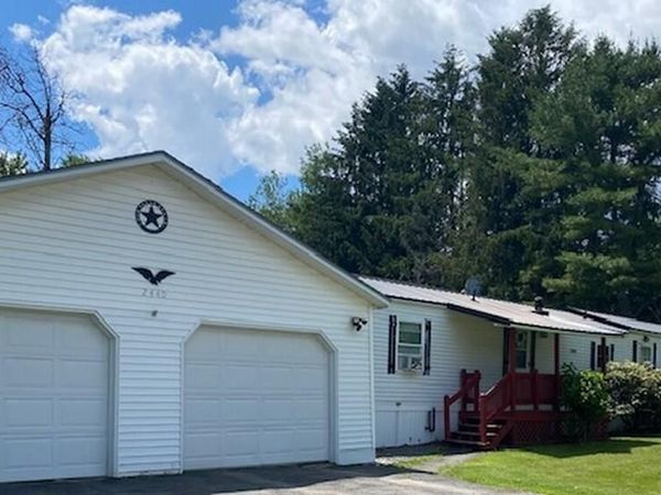 2440 Union Street , Hermon, ME 04401