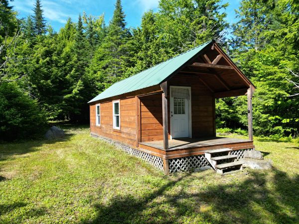 195 W Old Main Road , Lowell, ME 04493