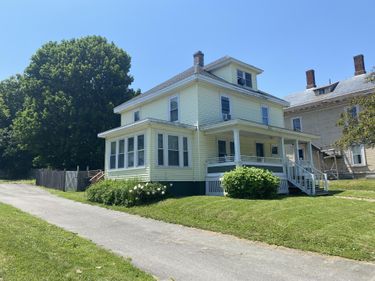 94 Court Street , Bangor, ME 04401