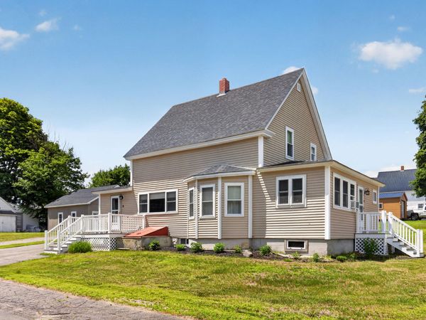 4 Knox Street , Millinocket, ME 04462