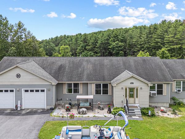 2 Victoria Drive , Gray, ME 04039