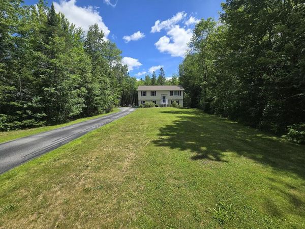 10 Jays Way , Hampden, ME 04444