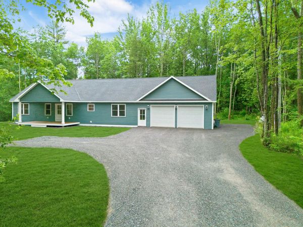 49 Lindsay Way, Sidney, ME 04330