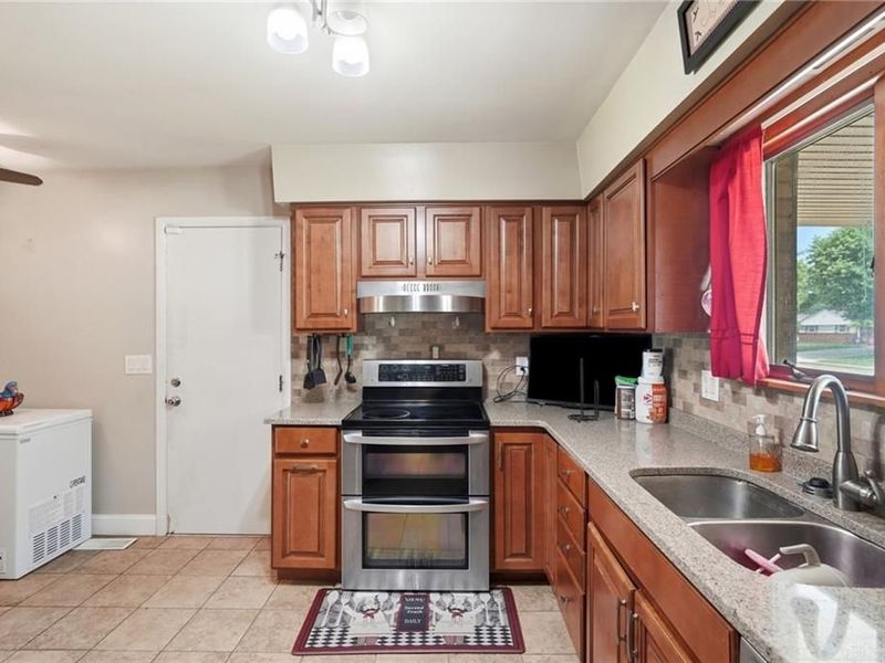 3712 Fiesta Way, Middletown, OH 45044 Photo 10