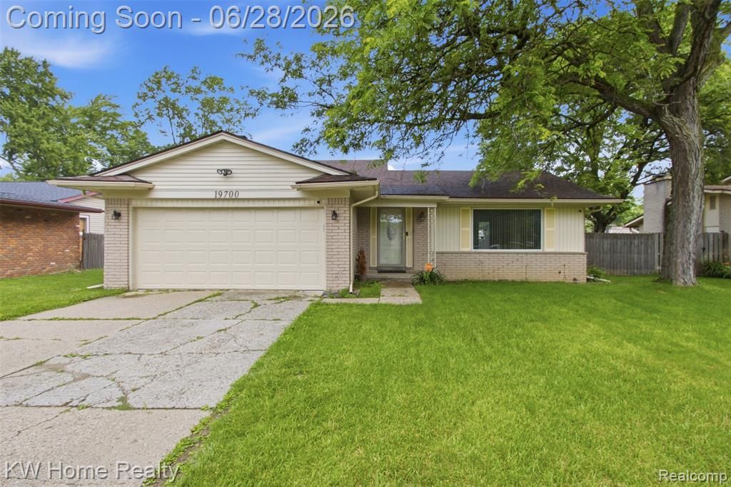 19700 Northbrook Drive, Southfield, MI 48076 Main Photo