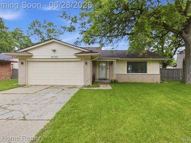 19700 Northbrook Drive, Southfield, MI 48076