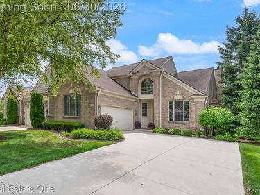 1904 Dunham Drive, Rochester, MI 48306