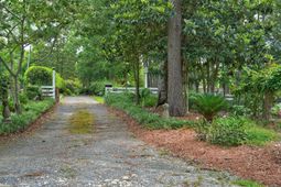 118 Sellars Circle photo 4