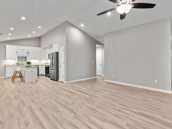 5 RIVER OAK DR, STAUNTON, VA 24401
