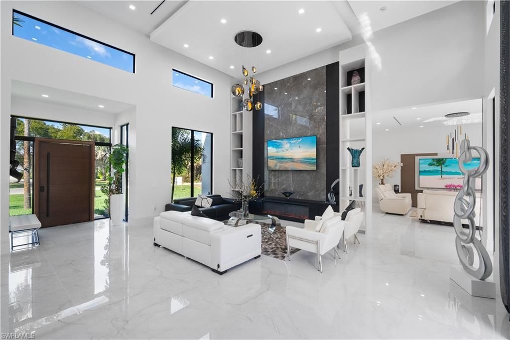 390 3rd St Nw, Naples, FL 34120 Photo