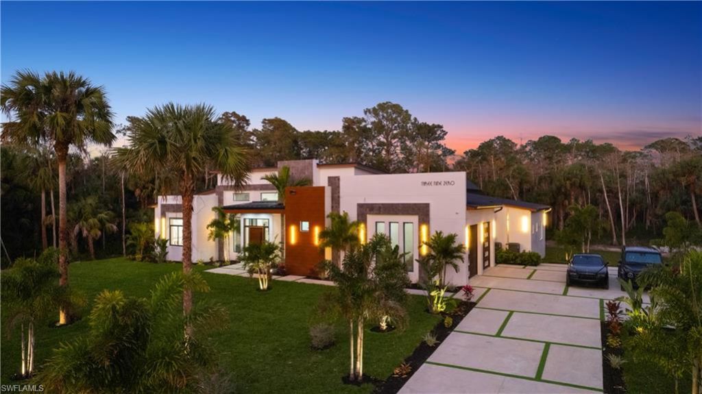 390 3rd St Nw, Naples, FL 34120 Photo