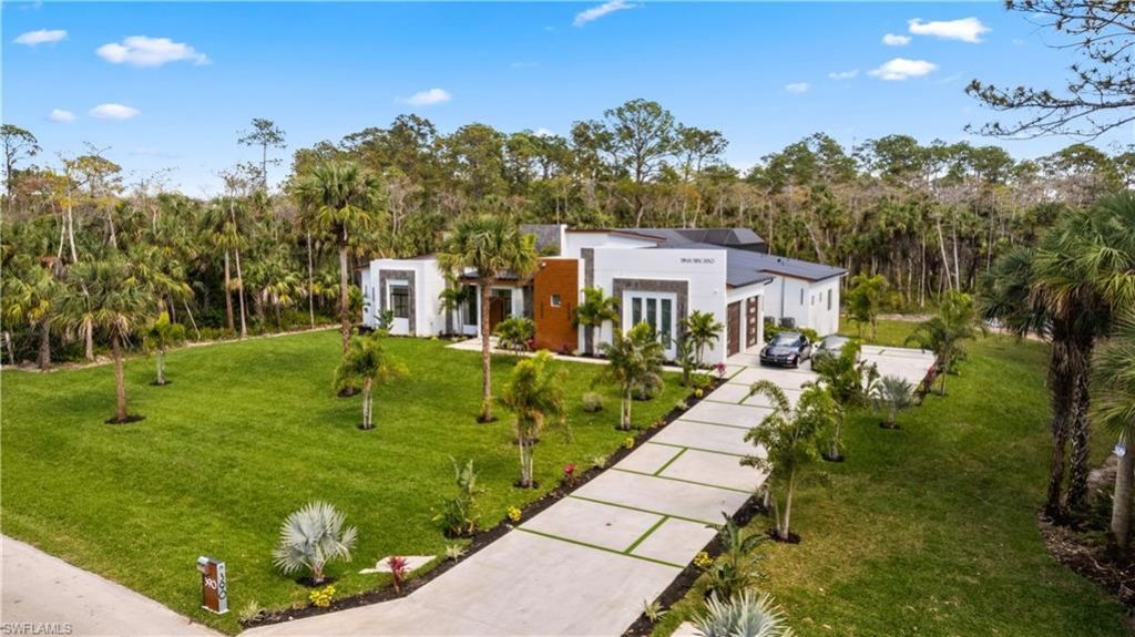 390 3rd St Nw, Naples, FL 34120 Photo