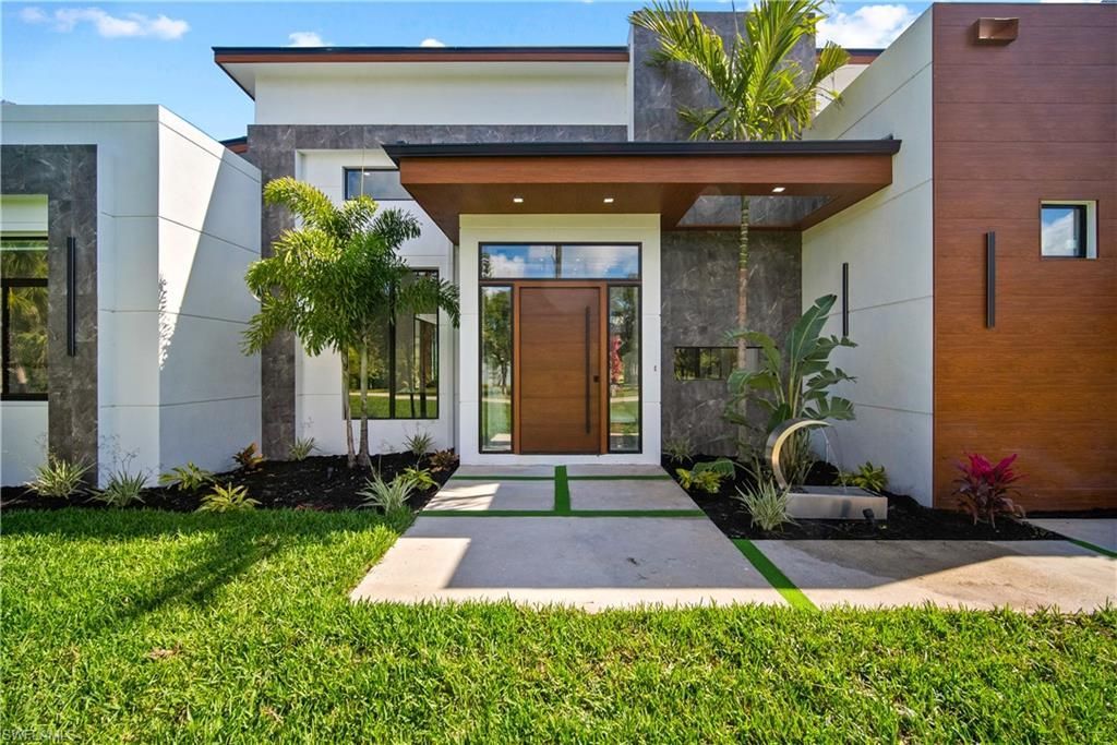 390 3rd St Nw, Naples, FL 34120 Photo