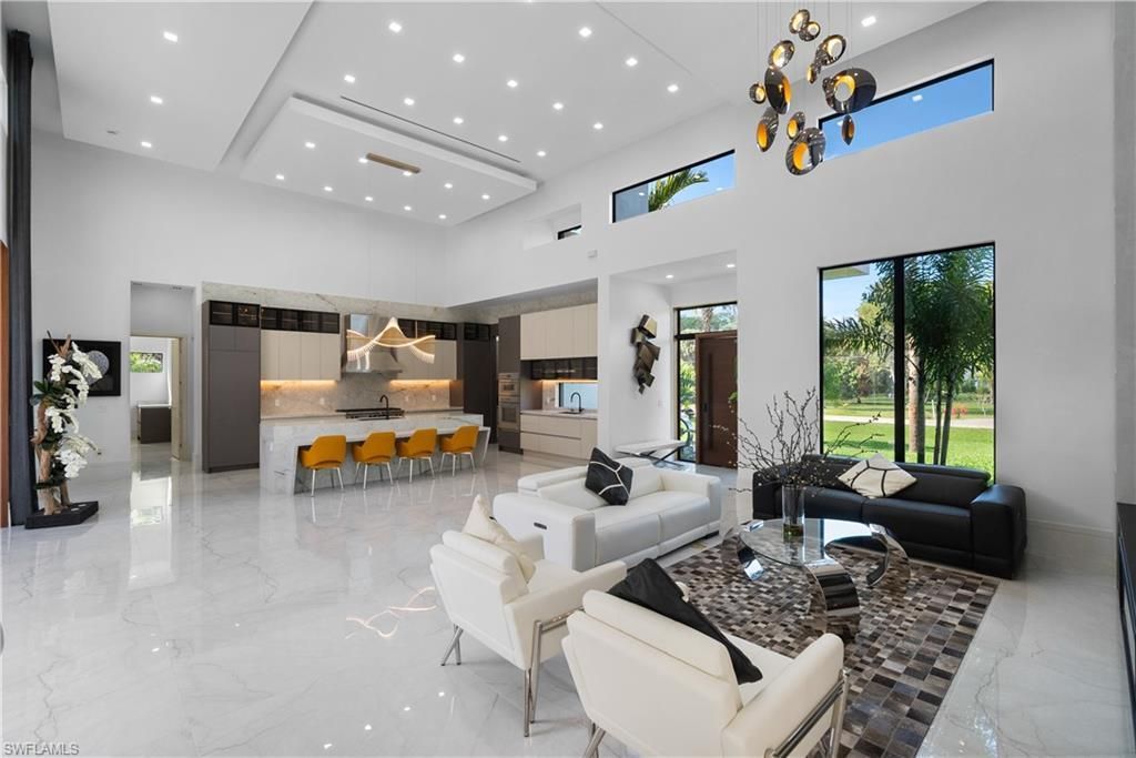 390 3rd St Nw, Naples, FL 34120 Photo