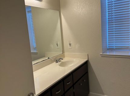 410 Cirby Oaks Ct, Roseville, CA 95678 Photo
