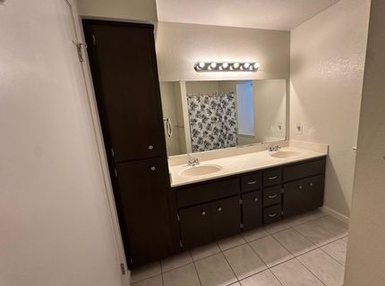 410 Cirby Oaks Ct, Roseville, CA 95678 Photo