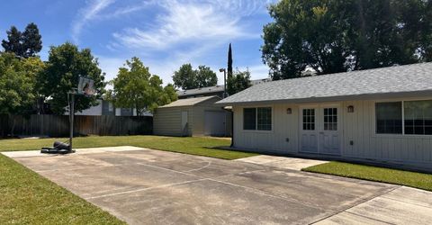 1620 Bell St, Sacramento, CA 95825 Photo