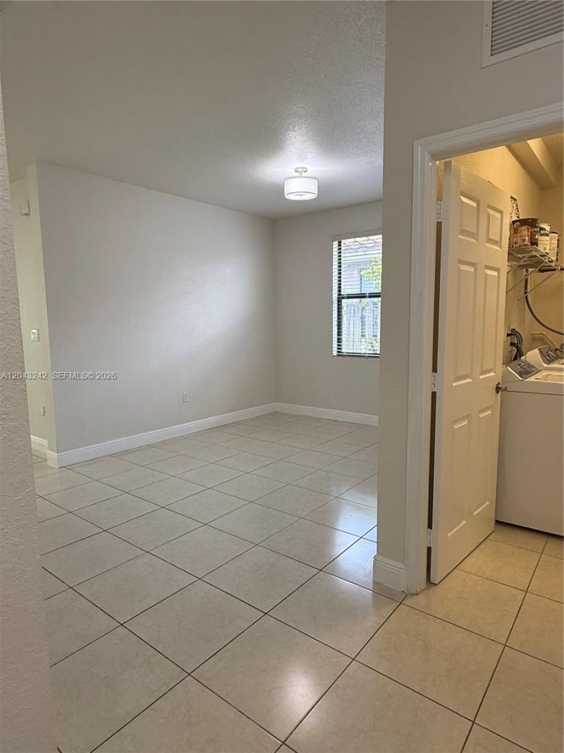 9762 NW 8th Ter , Miami, FL 33172 Photo