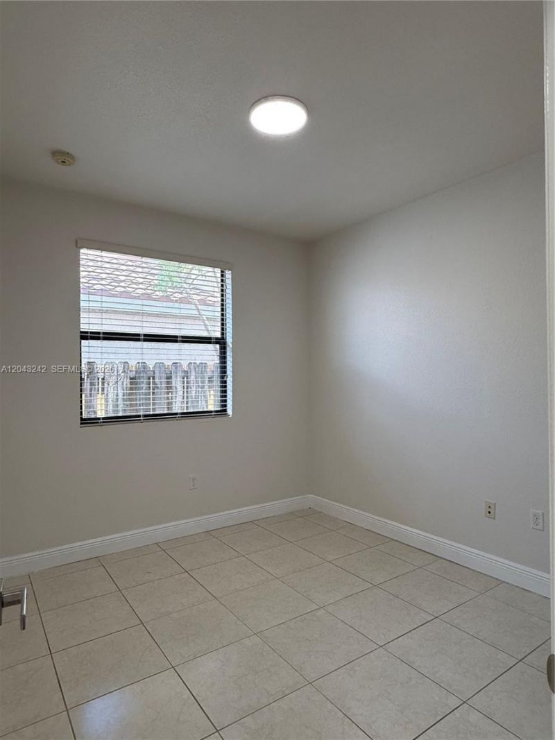 9762 NW 8th Ter , Miami, FL 33172 Photo