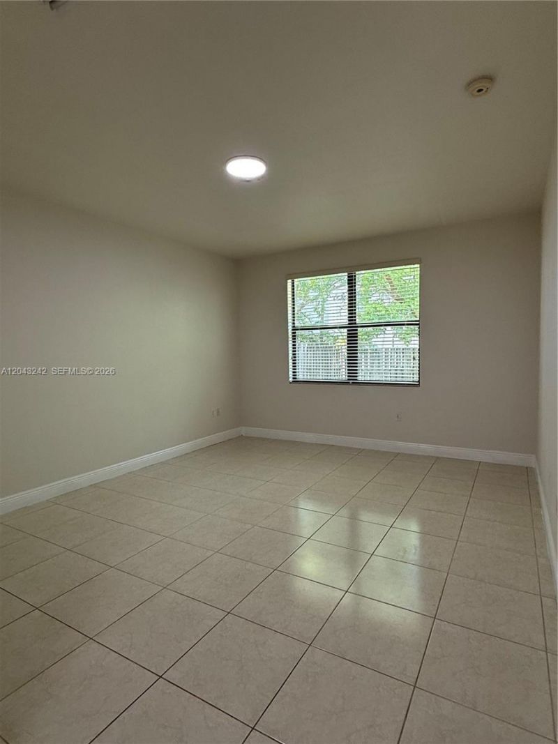 9762 NW 8th Ter , Miami, FL 33172 Photo