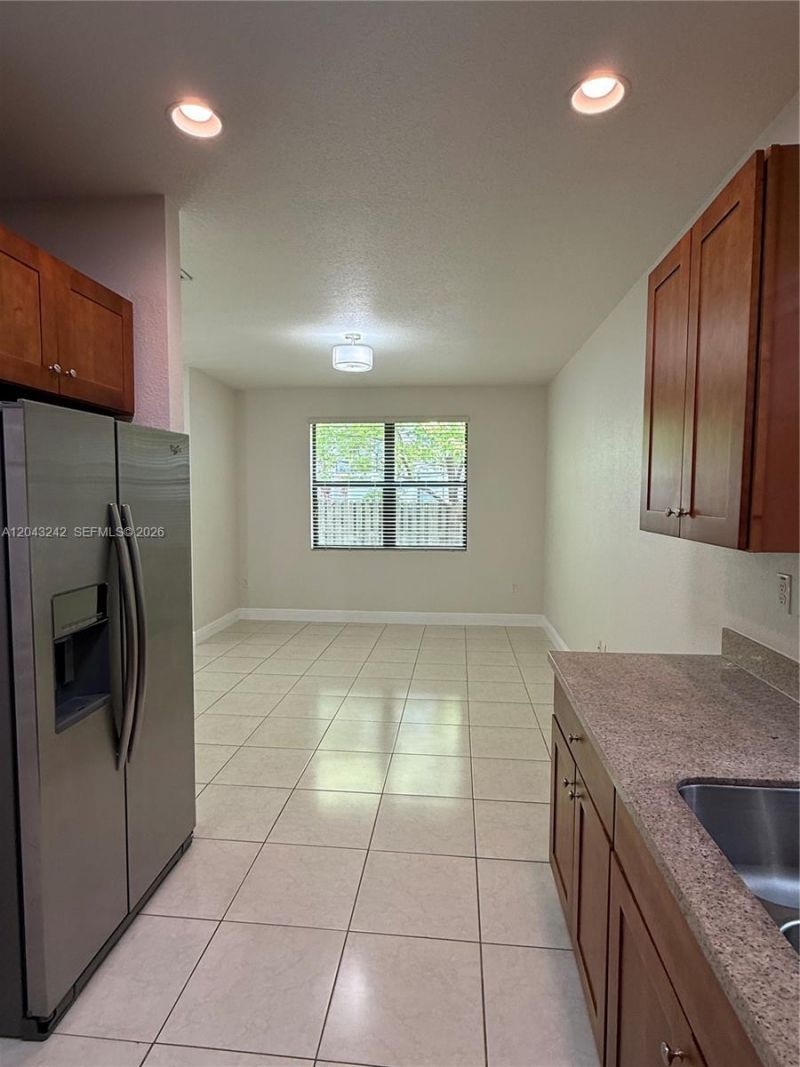 9762 NW 8th Ter , Miami, FL 33172 Photo