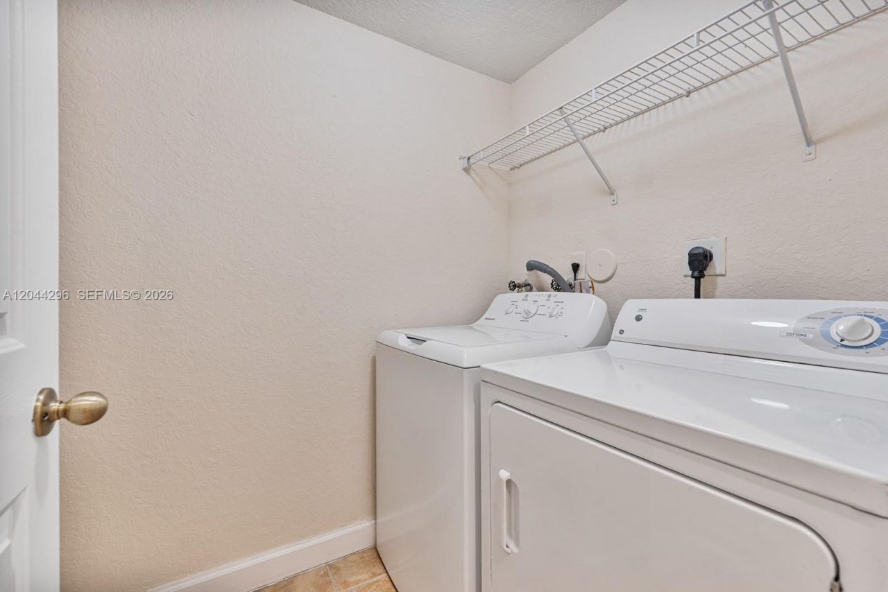 1452 SE 25th Ave , Homestead, FL 33035 Photo