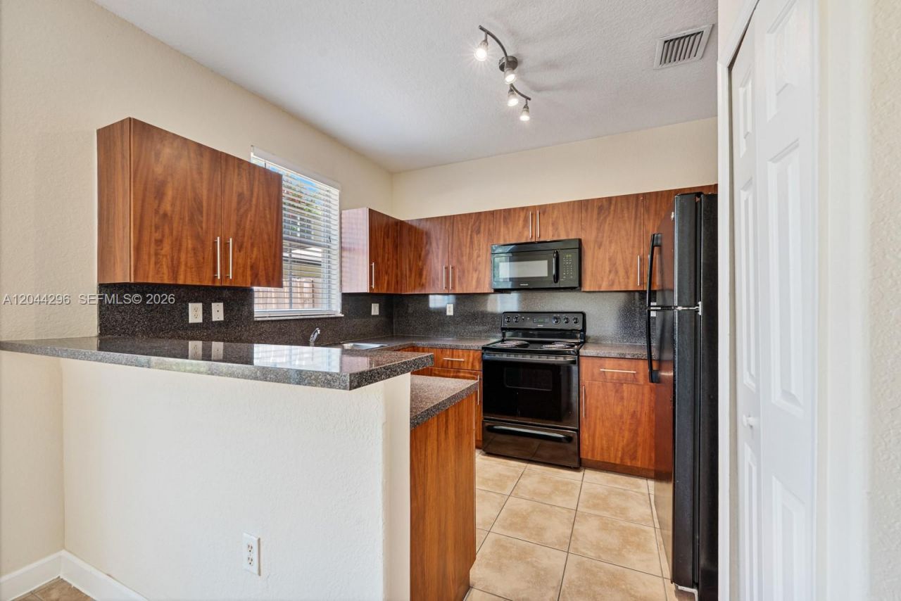 1452 SE 25th Ave , Homestead, FL 33035 Photo