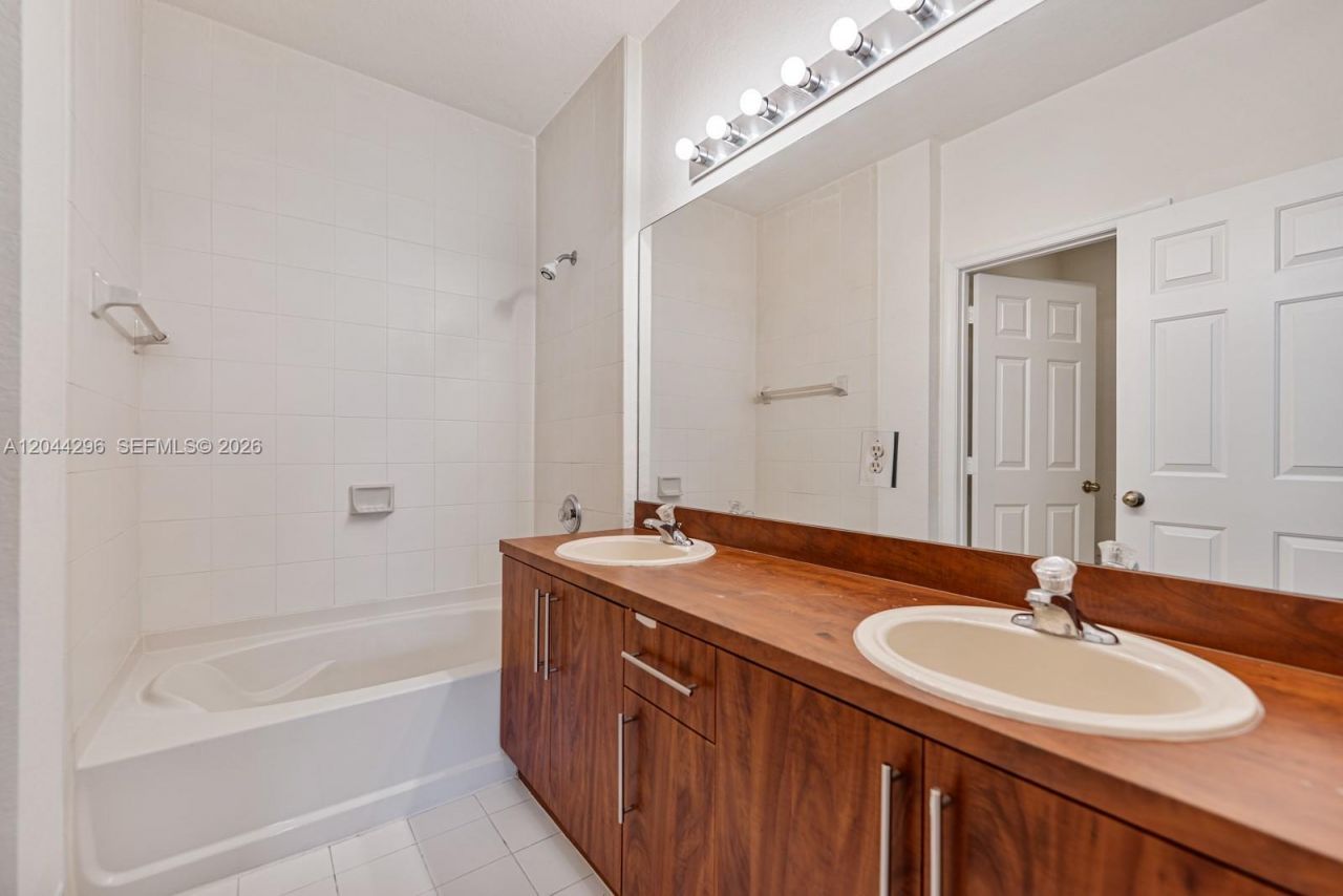 1452 SE 25th Ave , Homestead, FL 33035 Photo