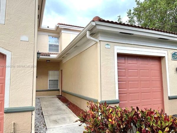 2490 Centergate Dr , Unit 207, Miramar, FL 33025