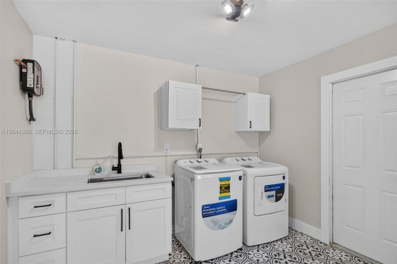 5711 NW 48th Ter , Tamarac, FL 33319 Photo