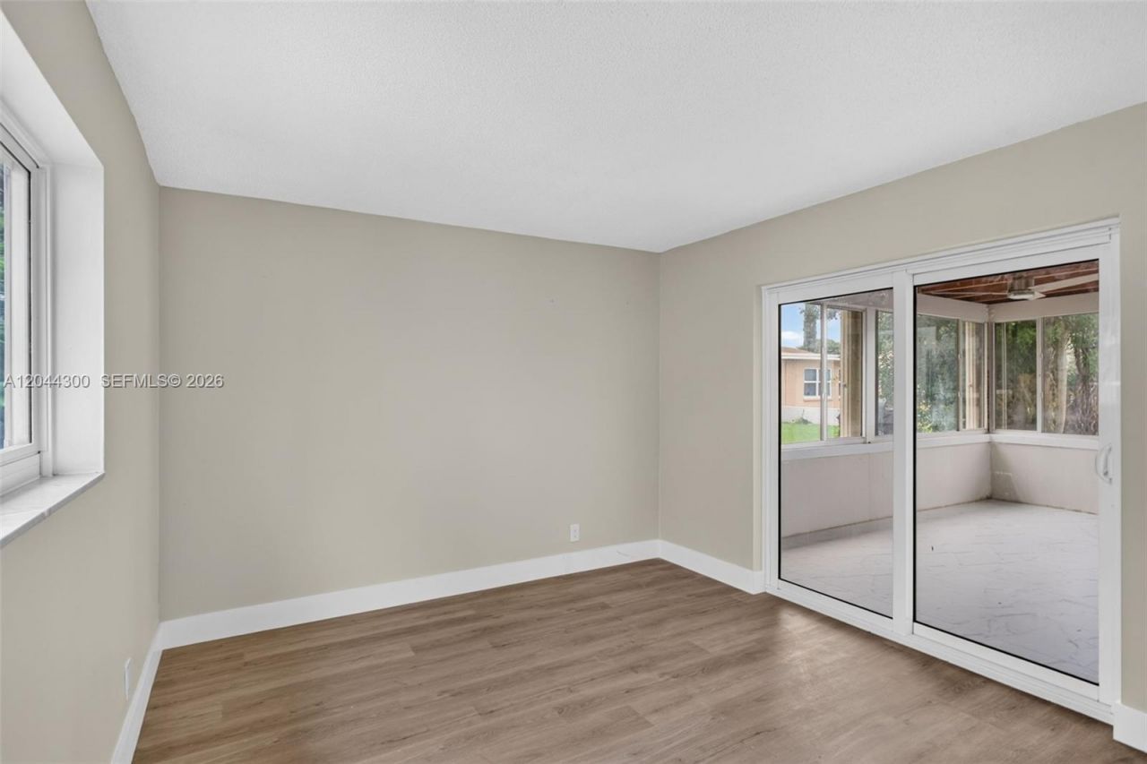 5711 NW 48th Ter , Tamarac, FL 33319 Photo