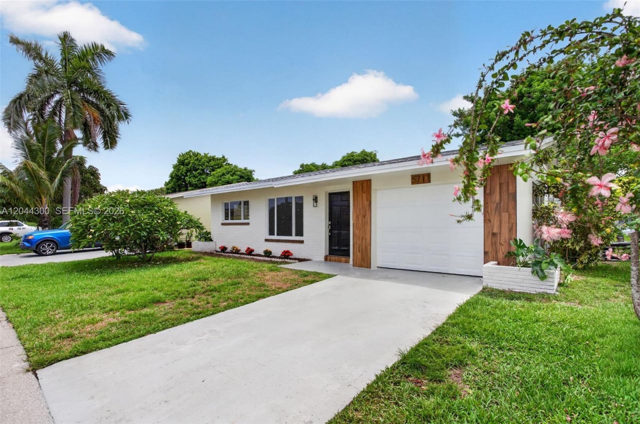 5711 NW 48th Ter , Tamarac, FL 33319 Photo