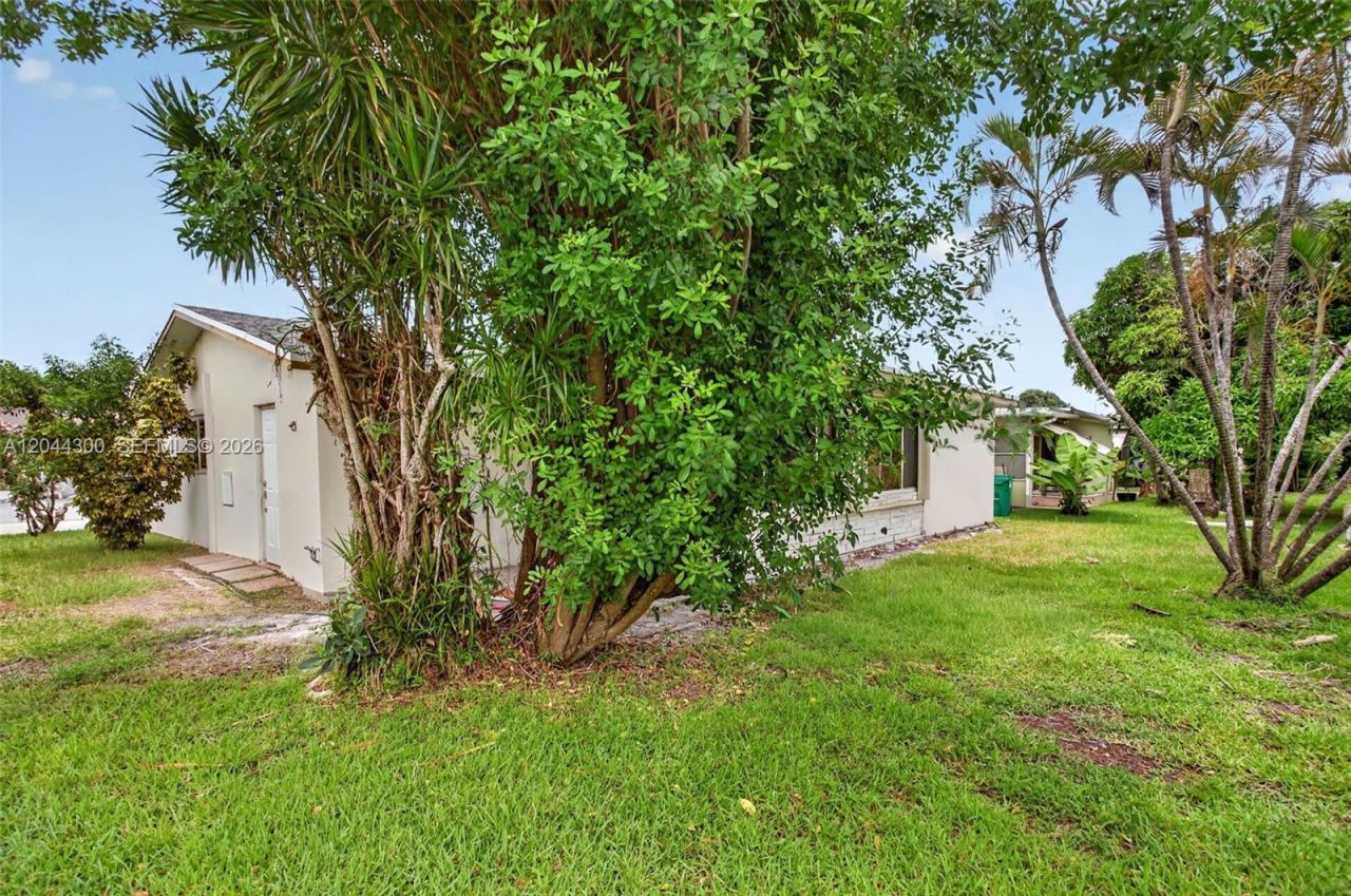 5711 NW 48th Ter , Tamarac, FL 33319 Photo