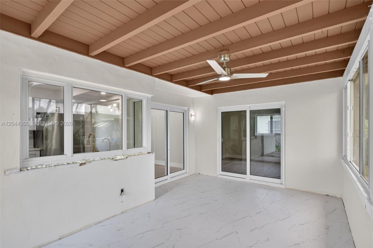 5711 NW 48th Ter , Tamarac, FL 33319 Photo