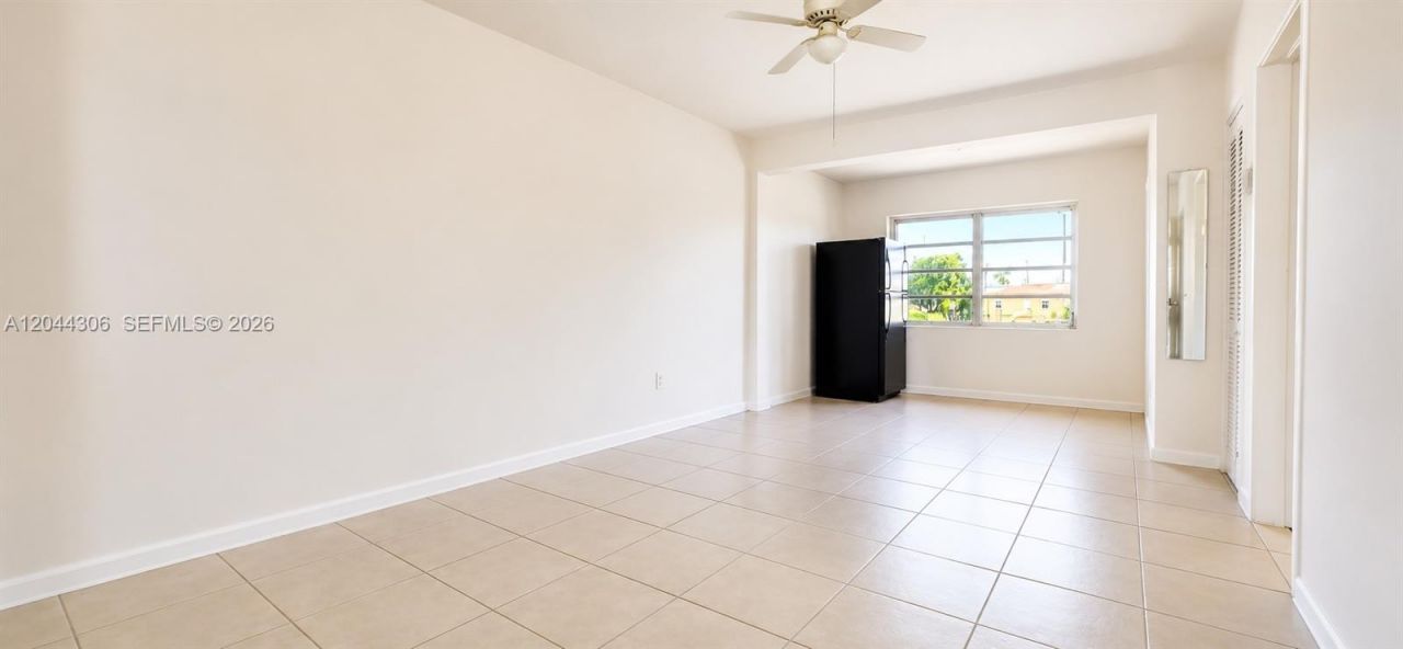 383 E 4th Ave, Unit 8, Hialeah, FL 33010 Photo