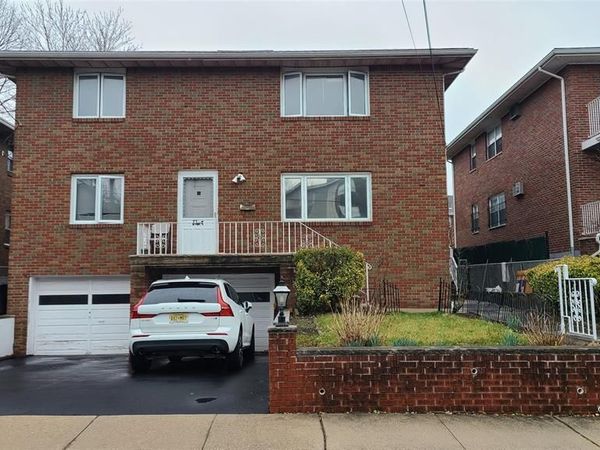 2152 South Street 2nd fl, FORT LEE, NJ 07024