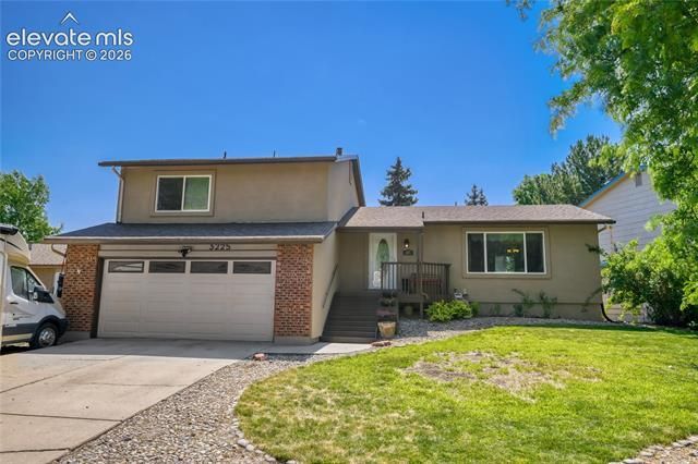 3225 Oak Creek Drive, Colorado Springs, CO 80906 Main Photo