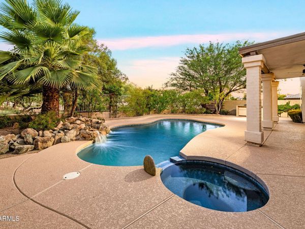 5225 W DEL RIO Street, Chandler, AZ 85226