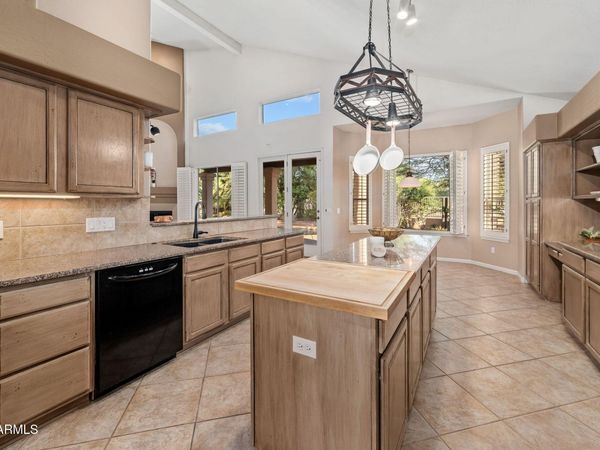 5225 W DEL RIO Street, Chandler, AZ 85226