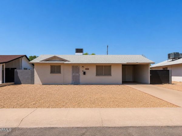 4212 W VISTA Avenue, Phoenix, AZ 85051