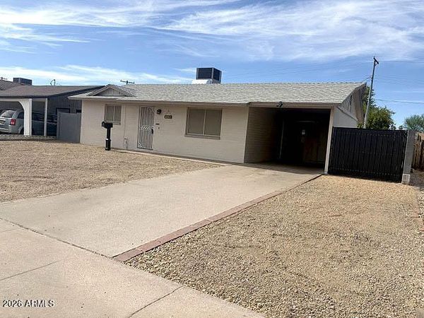 4212 W VISTA Avenue, Phoenix, AZ 85051