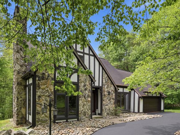 133 Old Quarry Dr, Clinton, PA 15026