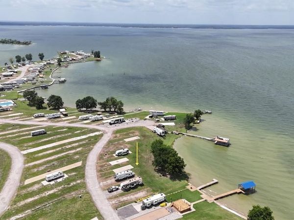 5136 Peninsula Road , Kerens, TX 75144
