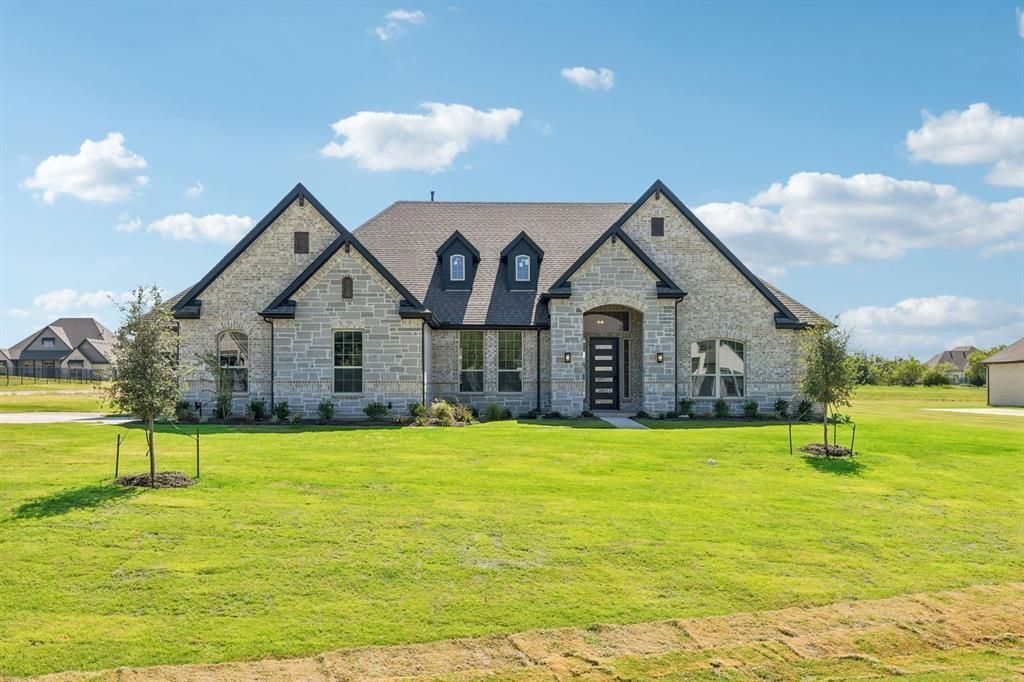 5001 Valley View Drive, Joshua, TX 76058 Main Photo