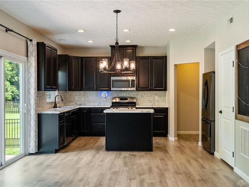 2843 Ridge View Court, Xenia, OH 45385 Photo 12