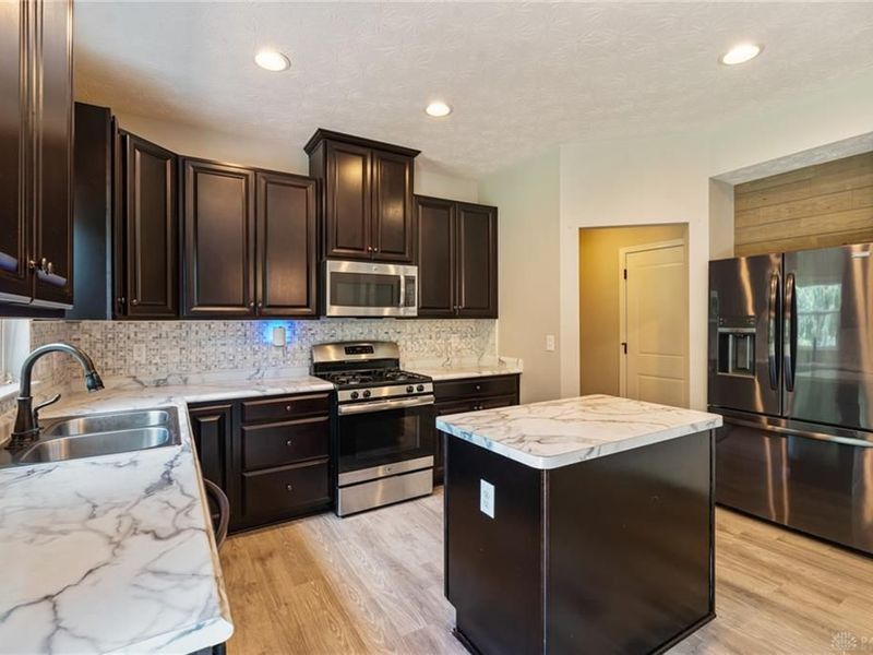 2843 Ridge View Court, Xenia, OH 45385 Photo 14