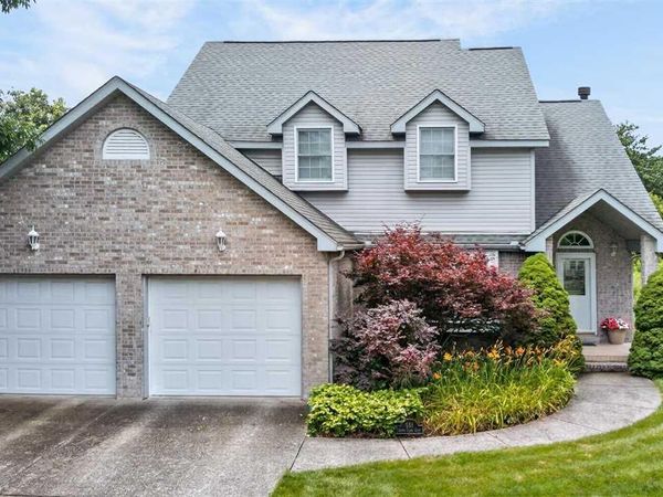 551 Dobbs Glen, Terre Haute, IN 47803