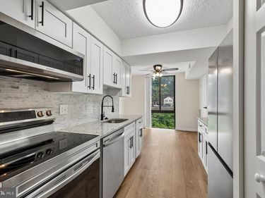 4500 S FOUR MILE RUN DRIVE, Unit 529, ARLINGTON, VA 22204