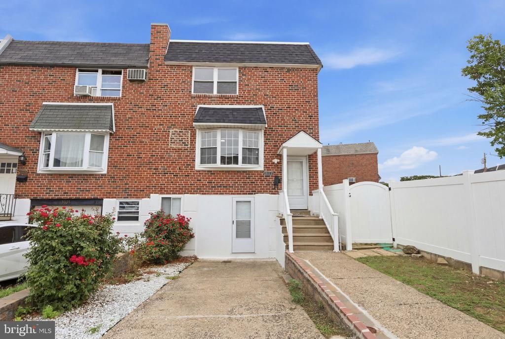 3811 Salina Road, Philadelphia, PA 19154 Main Photo