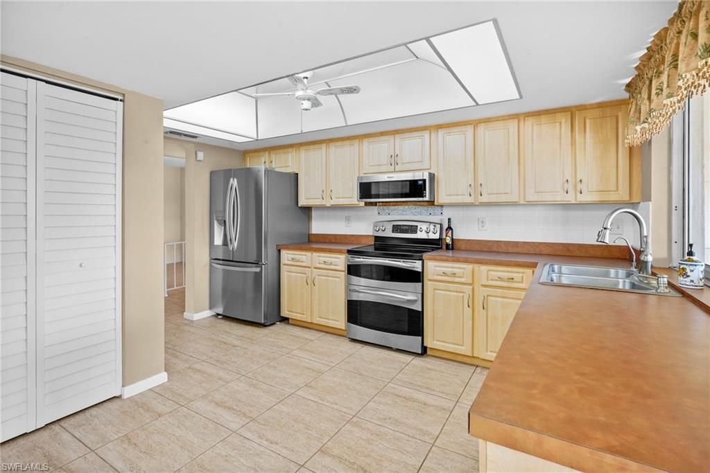 711 Mirror Lakes Dr , Lehigh Acres, FL 33974 Photo